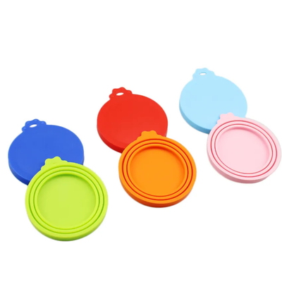Un buon prezzo. I coperchi multicolori dell'alimento dei fornitori dell'animale domestico del silicone non rovesciano inodoro in linea