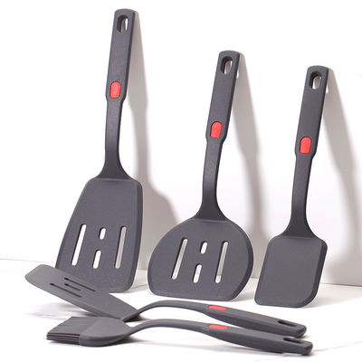 Un buon prezzo. 5pcs Nuovo Set di utensili da cucina in silicone Set di utensili da cucina in silicone Spatula Set di utensili per la prima casa Essentials Kitchen Gadget Set in linea