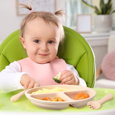 Un buon prezzo. Non slitti la busbana francese d'alimentazione del silicone pratico, i piatti dei bambini portatili del silicone in linea