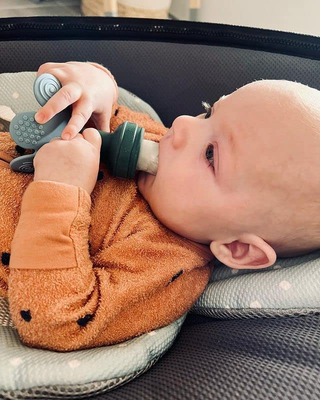 Un buon prezzo. Non manichino a perfetta tenuta dell'alimentatore della frutta di slittamento, silicone libero leggero Teether di BPA in linea