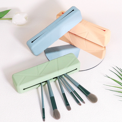 Un buon prezzo. Cassa per spazzole di trucco in silicone portatile LFGB di grande capacità in linea