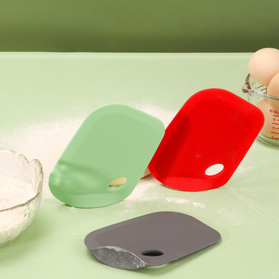Un buon prezzo. Scraper per pasta in silicone per alimenti Scraper per panini pratico in linea