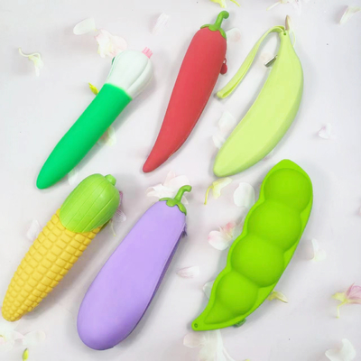 Cassa a matita colorata Silicone impermeabile Borsa a matita estetica Pallone leggero Borsa portatile Stile forniture scolastiche