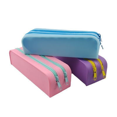 Un buon prezzo. Borsa a matita impermeabile in silicone colorato non tossico per forniture per ufficio e scuola in linea