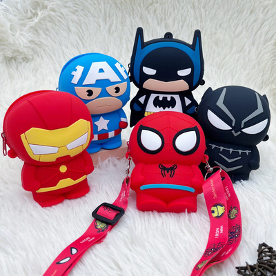 Un buon prezzo. Superman borsa da moneta di silicone per matite borsa da spalla crossbody per ragazzi borsa pop borsa regalo natalizio portafoglio moneta in linea