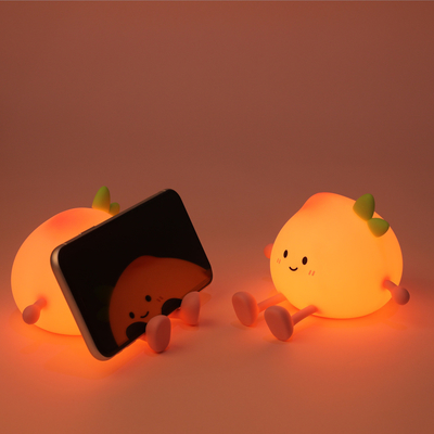 Un buon prezzo. Cute luce notturna di pesca per bambini luce di sonno di silicone morbido con sensore tocco USB ricaricabile luci notturne per la stanza dei bambini in linea