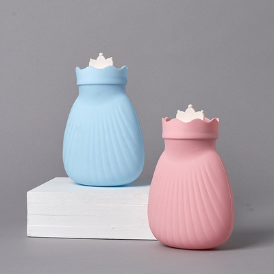 Un buon prezzo. Bottiglia di acqua calda in silicone senza BPA 2L per alleviare il dolore articolare in linea