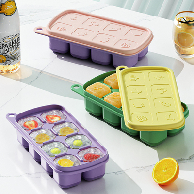 Piatto di ghiaccio con coperchio e contenitore, 4 pacchetti di ghiaccio in plastica di silicone Piatto di ghiaccio per congelatore con scatola/contenitore, impilabile con stoccaggio Kit di secchi ghiacciati, scoop, per zuppa, cibo, cocktail, caffè